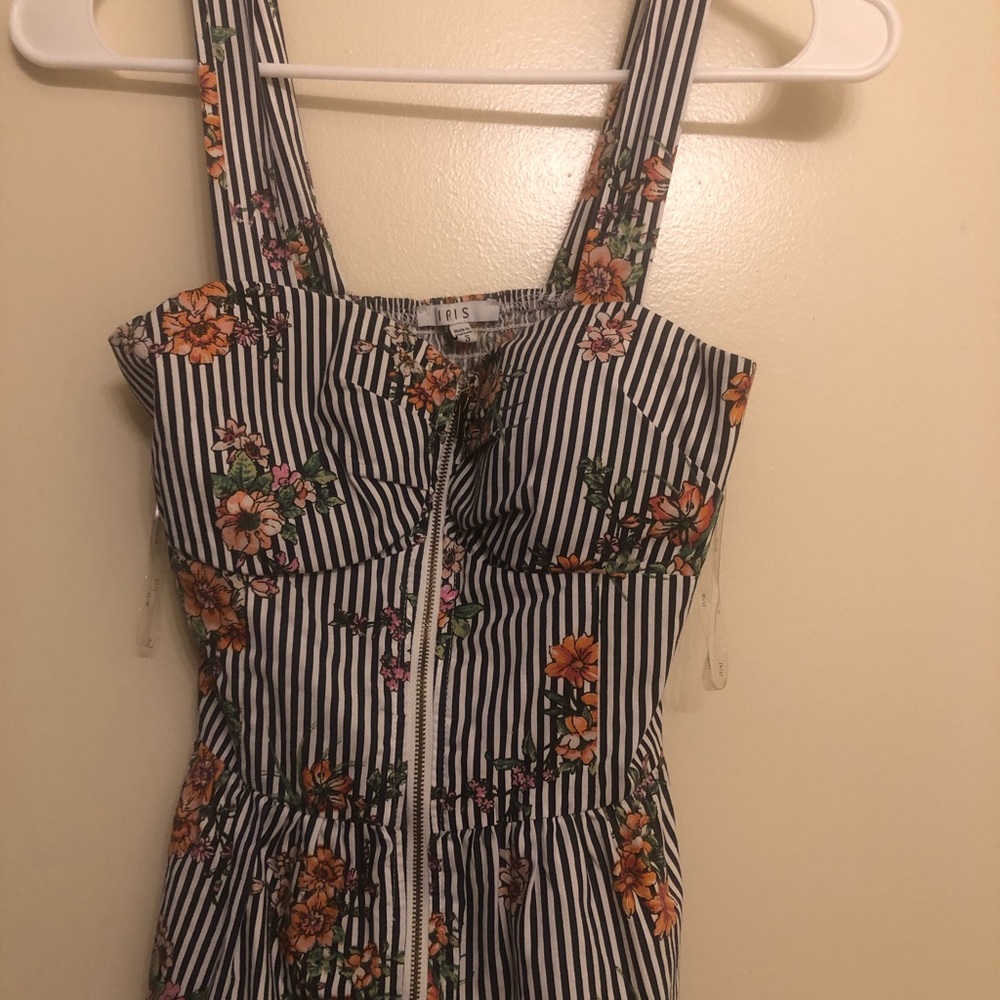 Top - Picture 2 of 3